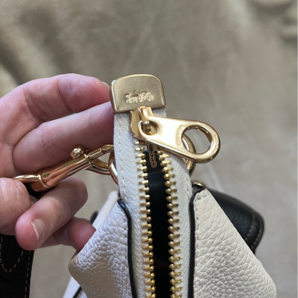 Coach Pennie Shoulder Bag. New w/o tags - Picture 8 of 14